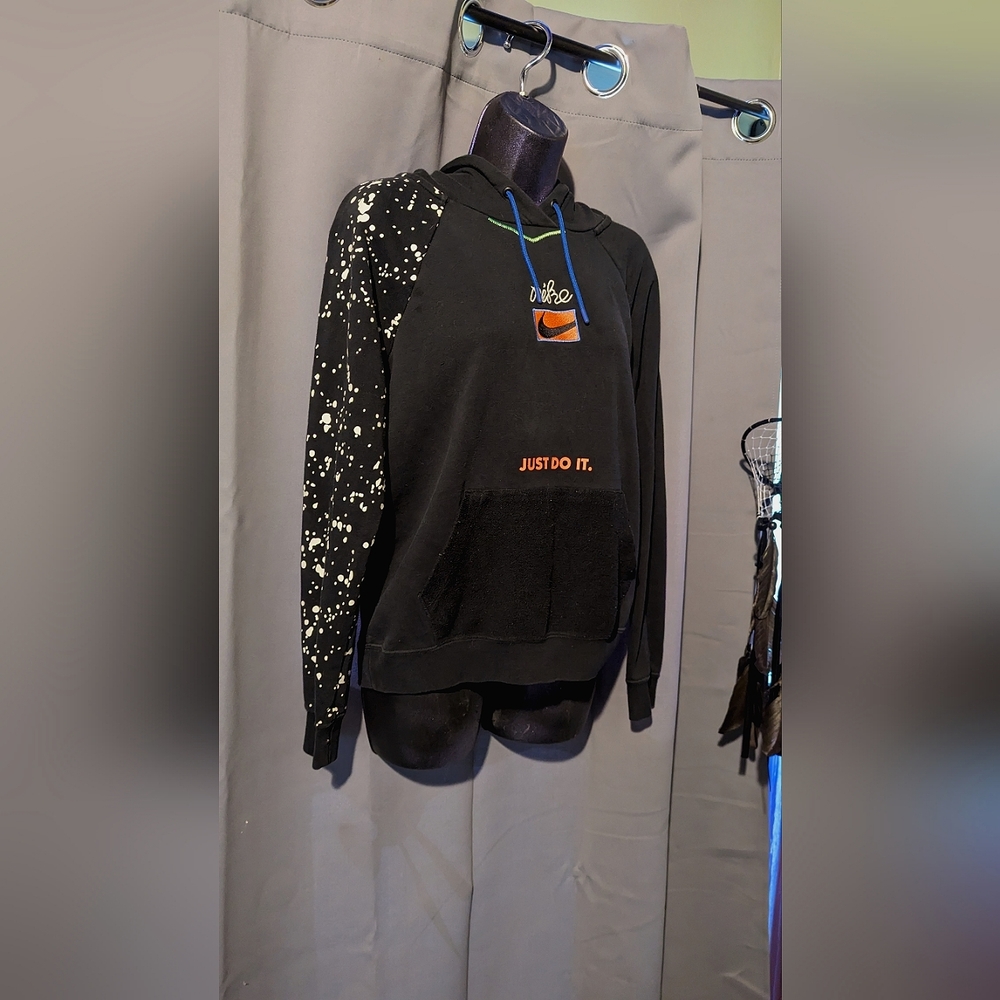 Nike Drawstring Hoodie